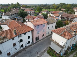 Casa Semi Indipendente in Vendita a Precenicco, 118'000€, 137 m²