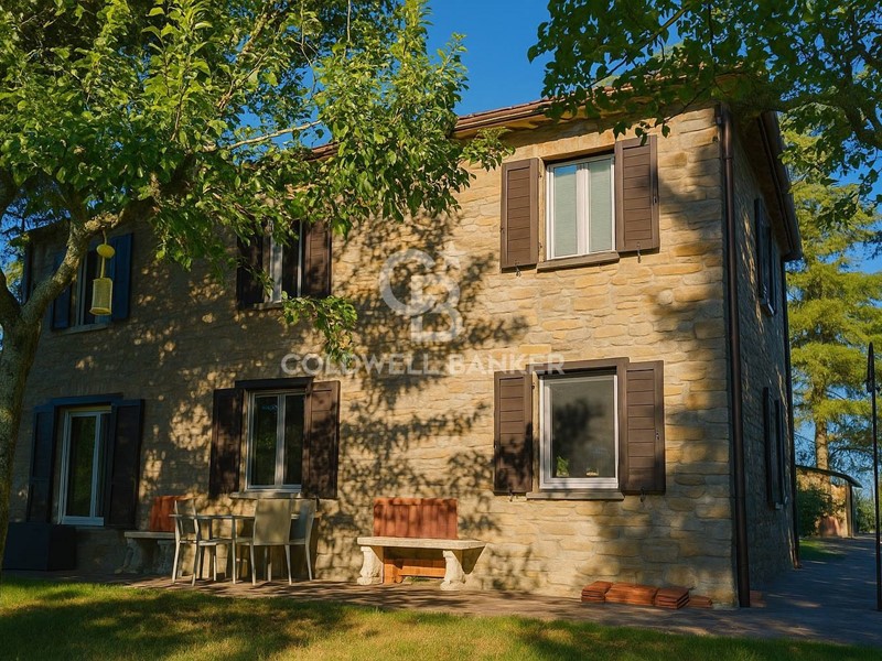 Casa Indipendente in Vendita a Montecopiolo, 239'000&euro;, 365 m², con Box