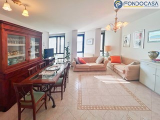 Trilocale in Vendita a Forte dei Marmi, 520'000€, 97 m²