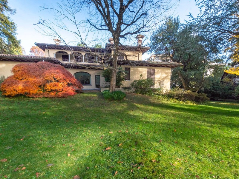 Villa in Vendita a Varese, 2'200'000&euro;, 820 m²