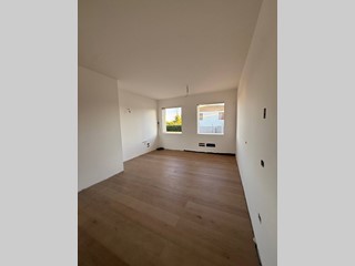 Villetta a schiera in Vendita a Paese, 220'000&euro;, 130 m²