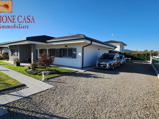 Villa in Vendita a Romans d'Isonzo, 367'000€, 130 m²