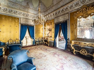 Appartamento in Vendita a Acireale, 900'000&euro;, 600 m²