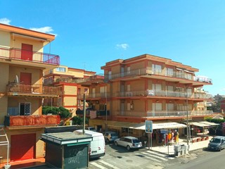 Bilocale in Vendita a Pomezia, 105'000&euro;, 55 m²