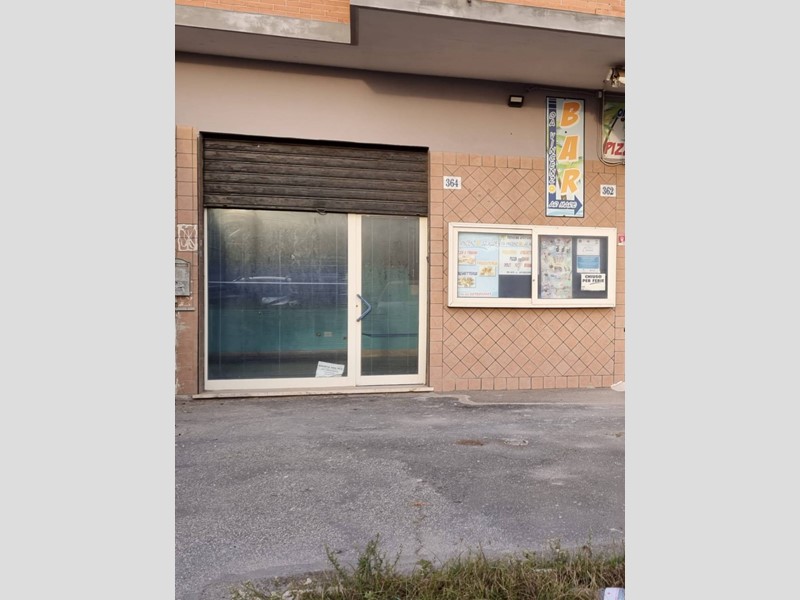 Immobile commerciale in Vendita a Ardea, 41'000€, 40 m²