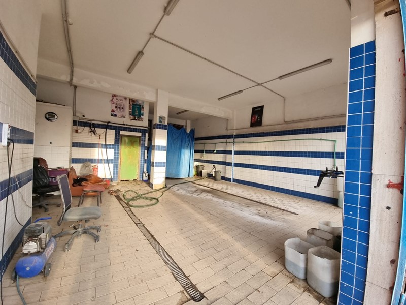 Immobile commerciale in Vendita a Ardea, 71'000€, 90 m²