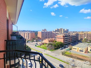 Attico in Vendita a Pomezia, 95'000€, 50 m²