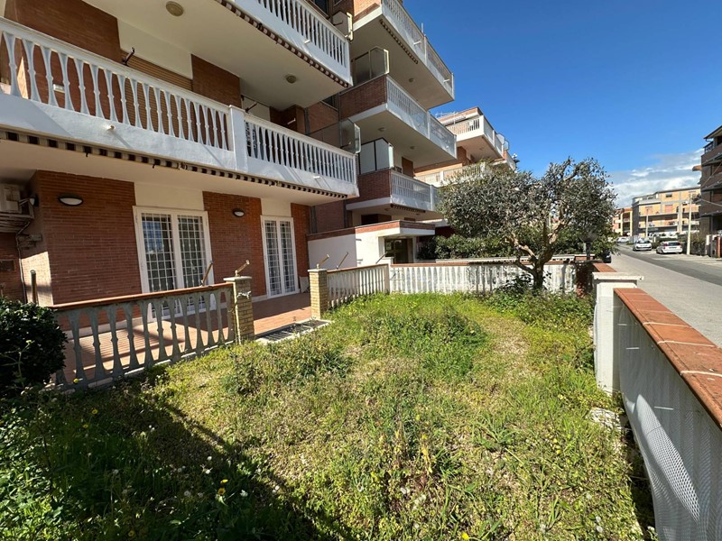 Trilocale in Vendita a Ardea, 159'000€, 75 m²