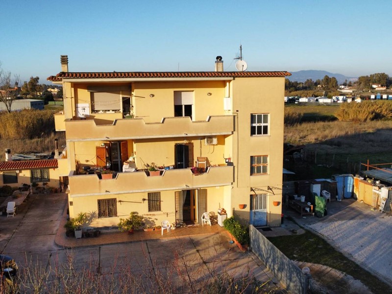 Quadrilocale in Vendita a Aprilia, 130'000€, 120 m²