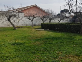 Villa in Vendita a Ardea, 147'000€, 65 m²