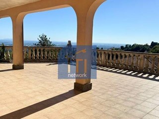 Villa in Vendita a Velletri, 219'000&euro;, 330 m²