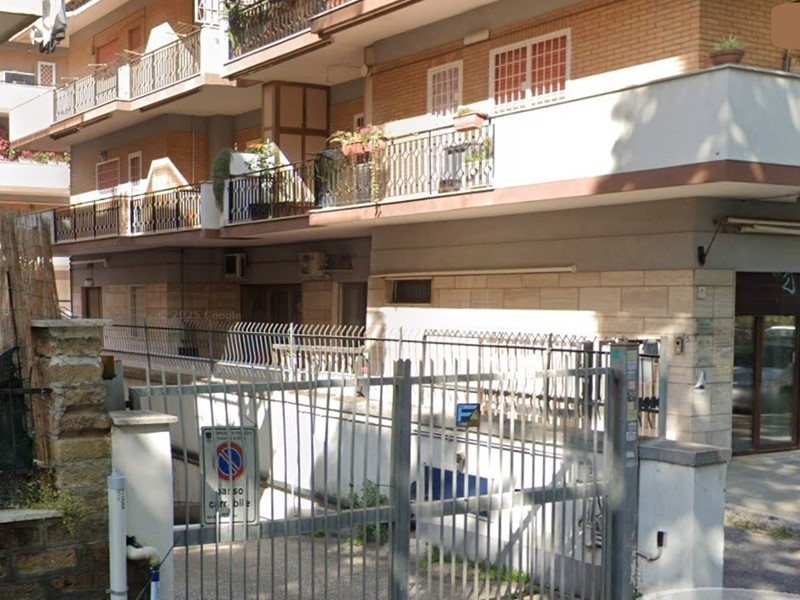 Box in Vendita a Pomezia, 7'500€, 16 m²