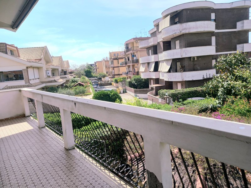 Casa Semi Indipendente in Vendita a Pomezia, 195'000€, 110 m²