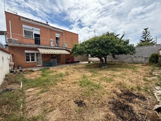 Trilocale in Vendita a Ardea, 129'000€, 75 m²