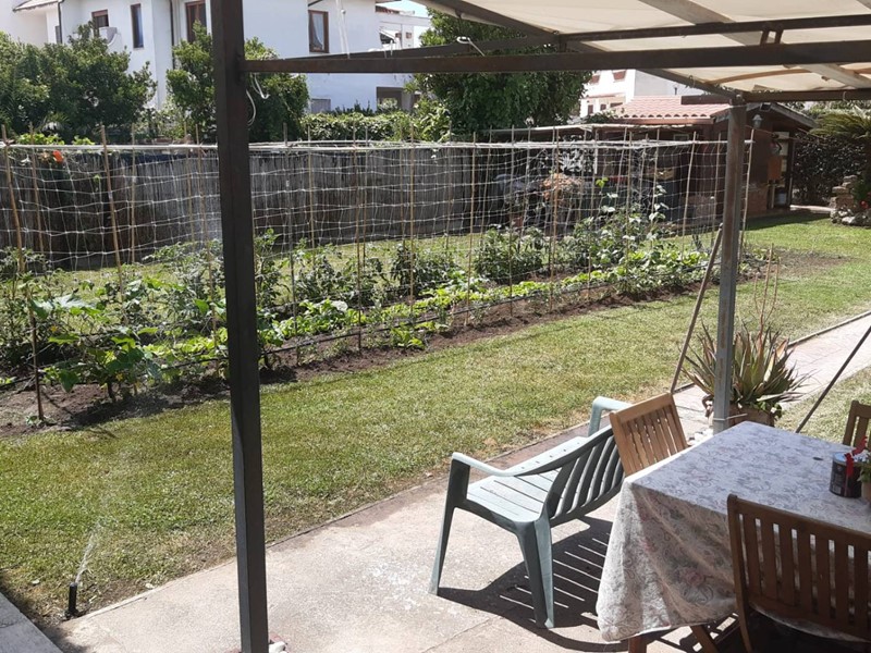 Villa in Vendita a Pomezia, 224'000€, 90 m²