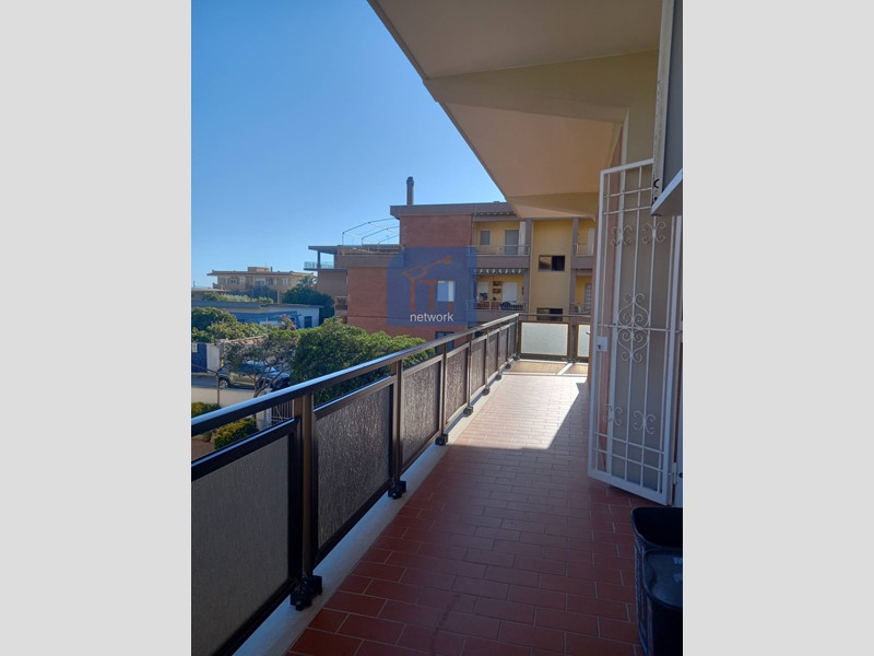 Trilocale in Vendita a Pomezia, 165'000€, 90 m²