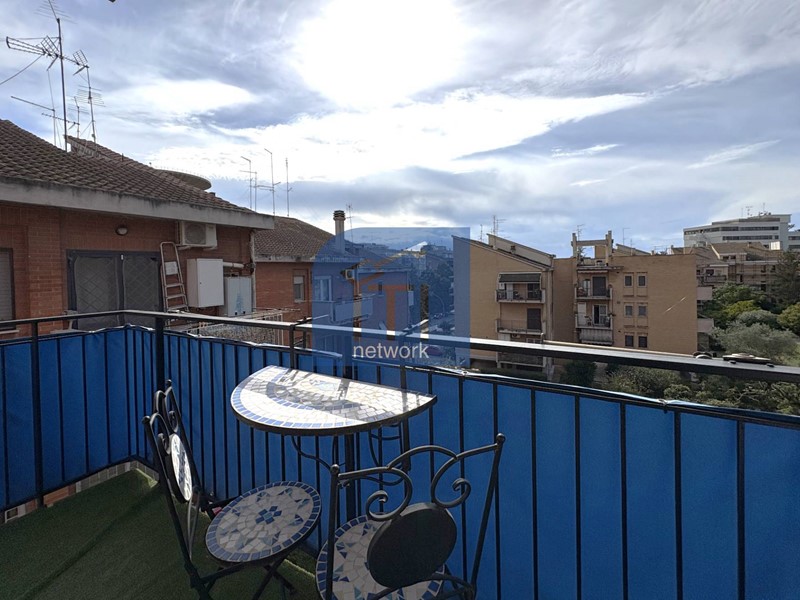 Attico in Vendita a Pomezia, 170'000€, 120 m²