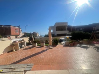 Quadrilocale in Vendita a Pomezia, 189'000€, 75 m²