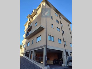 Trilocale in Vendita a Monterotondo, 172'000&euro;, 75 m²