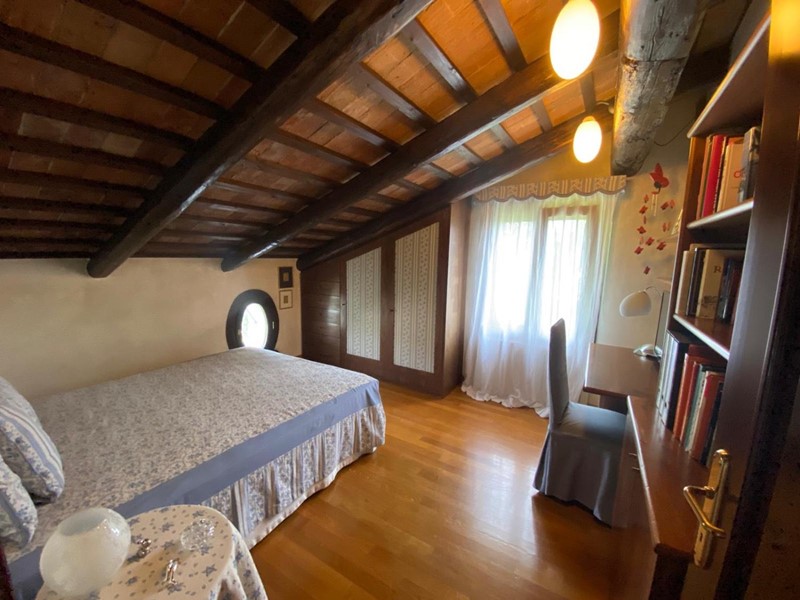 Villa bifamiliare in Vendita a Venezia, 470'000€, 162 m²