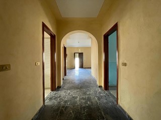 Quadrilocale in Vendita a Castrezzato, 180'000€, 180 m²