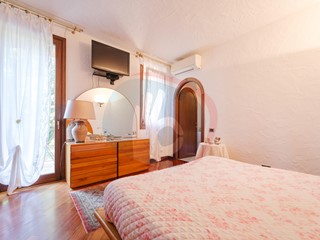 Villa in Vendita a Campodarsego, 670'000€, 430 m²