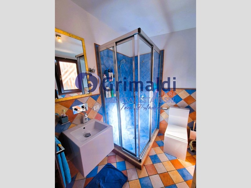 Casa Indipendente in Vendita a Bagheria, 98'000€, 145 m²