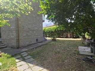 Casa Indipendente in Vendita a Terni, 269'000€, 220 m²