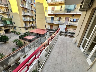 Ufficio in Affitto a Marano di Napoli, 350€, 25 m²