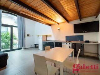 Loft in Affitto a Milano, 950€, 45 m², arredato