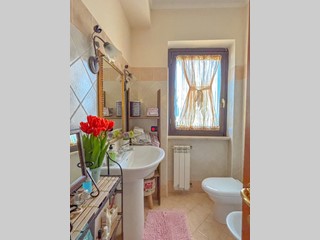 Villa bifamiliare in Vendita a Fiuggi, 130'000€, 165 m², arredato