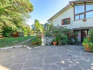 Villa in Vendita a Rocca Priora, 360'000€, 238 m², arredato