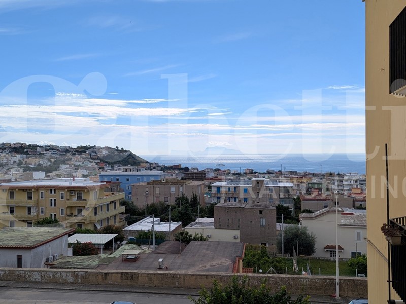 Quadrilocale in Vendita a Monte di Procida, 259'000€, 85 m²