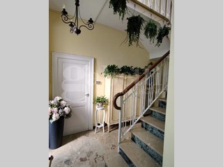 Casa Indipendente in Vendita a Biella, 168'000€, 350 m²