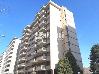 Appartamento in Vendita a Torino, 345'000€, 160 m²