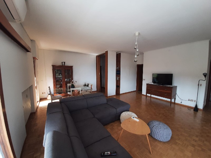 Quadrilocale in Affitto a Gardone Riviera, 1'000€, 100 m², arredato