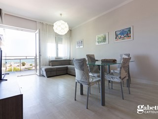 Trilocale in Vendita a Cattolica, 410'000€, 100 m², arredato