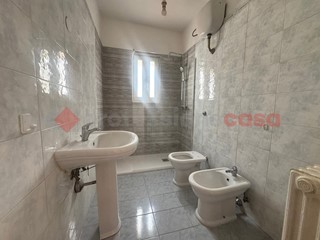 Trilocale in Vendita a Pulsano, 75'000€, 110 m²