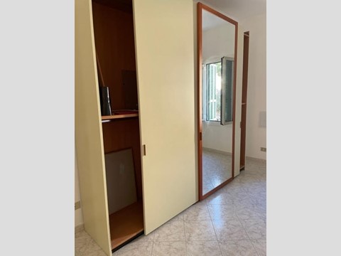 Trilocale in Vendita a Imperia, zona Porto Maurizio, 170'000€, 70 m², arredato