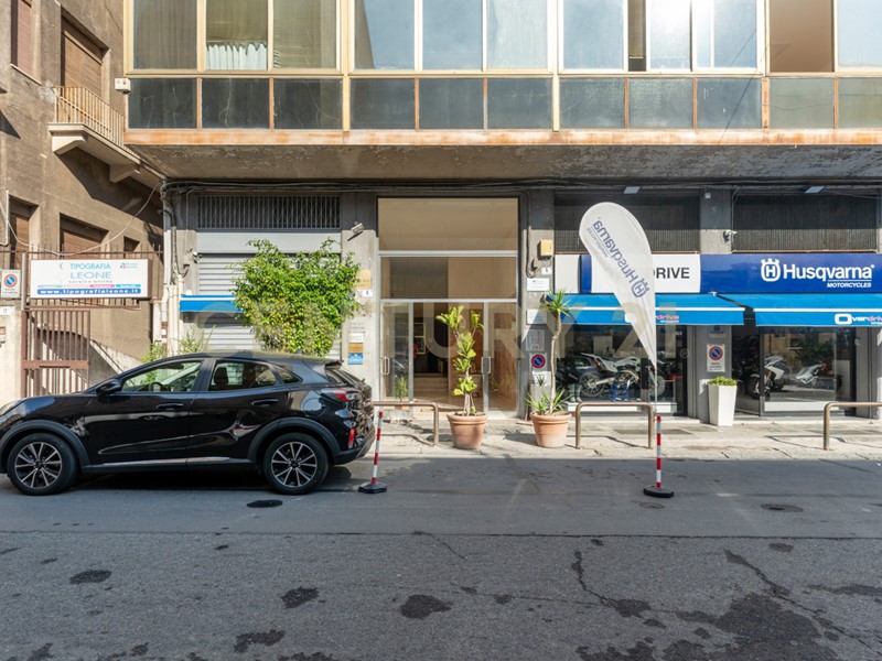 Appartamento in Vendita a Catania, 1'150'000&euro;, 360 m², con Box