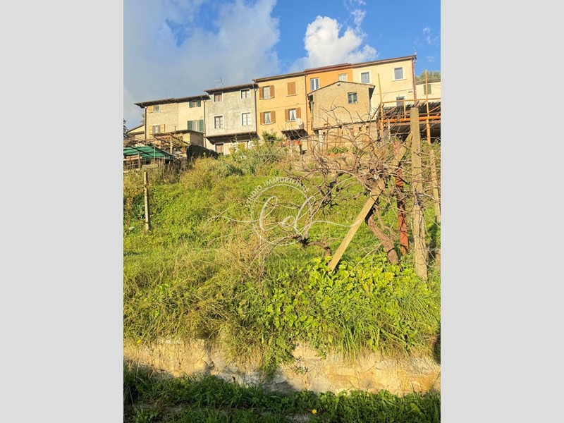 Casa Semi Indipendente in Vendita a Pietrasanta, zona Solaio, 290'000€, 75 m²