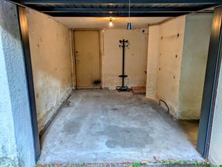 Magazzino in Affitto a Padova, 10 m²