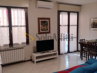 Appartamento in Affitto a Firenze, zona Brozzi, 1'300€, 110 m², arredato, con Box
