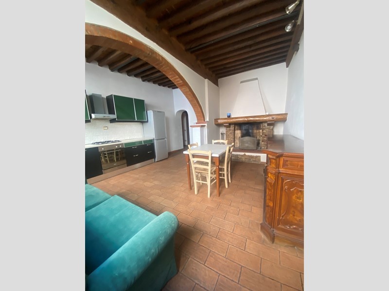 Trilocale in Affitto a Lucca, zona Centro Storico, 760€, 65 m²