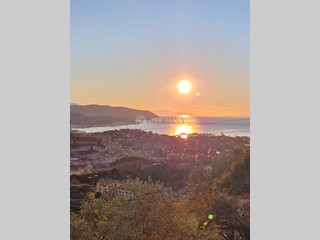 Casa Indipendente in Vendita a La Spezia, zona Periferia NORD/OVEST, 475'000&euro;, 370 m²