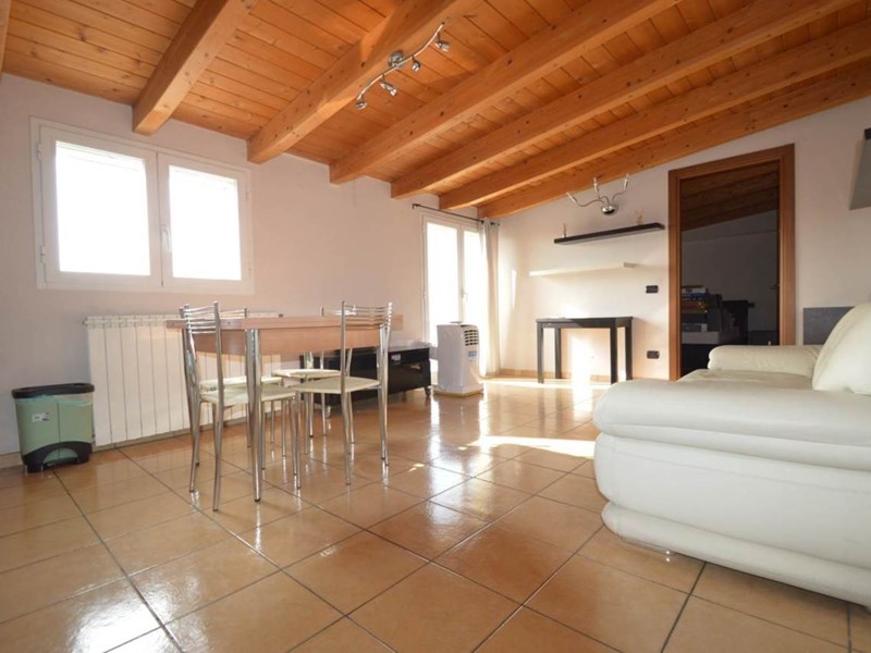 Bilocale in Vendita a Rozzano, 143'000€, 50 m², arredato