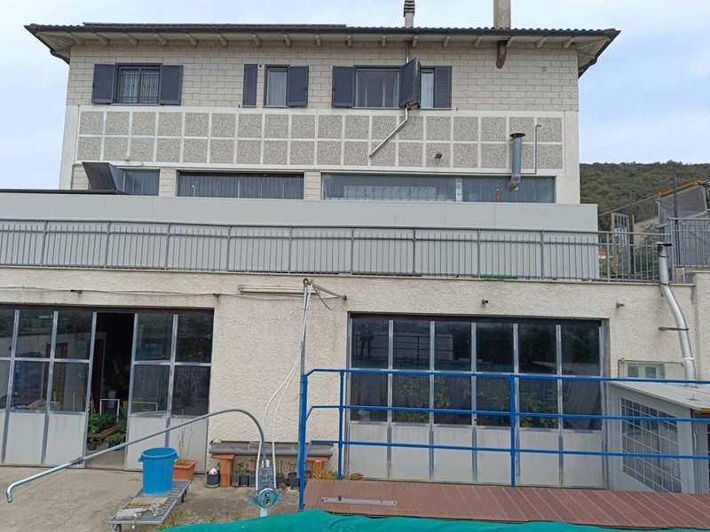 Capannone in Vendita a Amelia, 158 m²