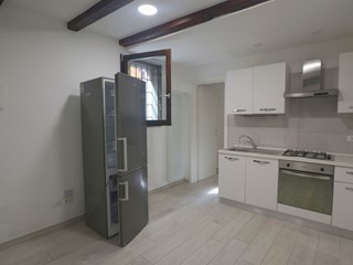 Bilocale in Affitto a Bologna, zona Centro, 690€, 35 m²