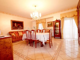 Quadrilocale in Vendita a Monreale, 159'000€, 110 m²
