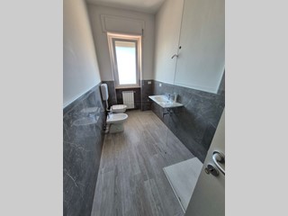 Trilocale in Affitto a Pescara, 800€, 102 m²